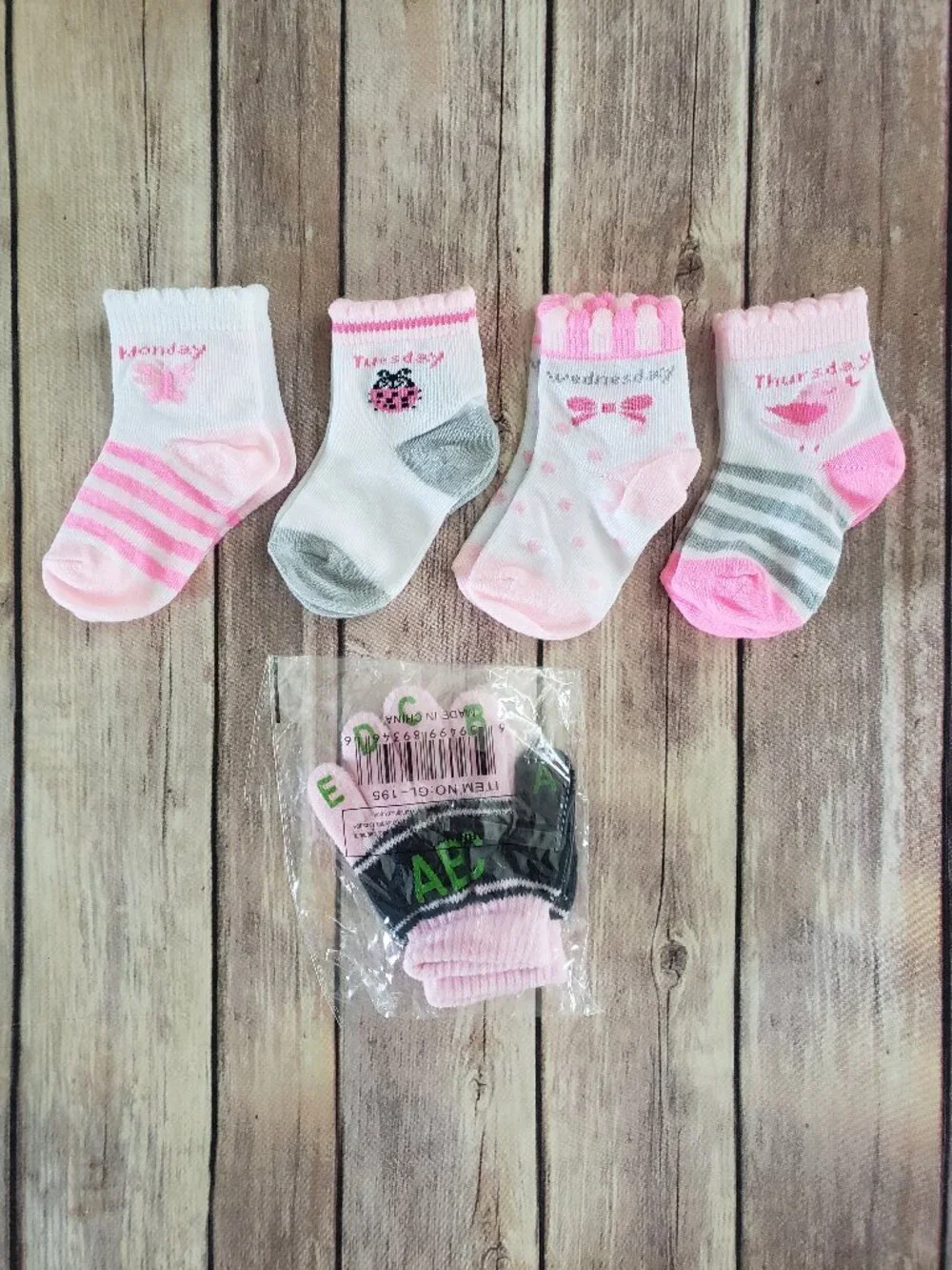 Baby Girl Days of The Week Socks And Letter Gloves